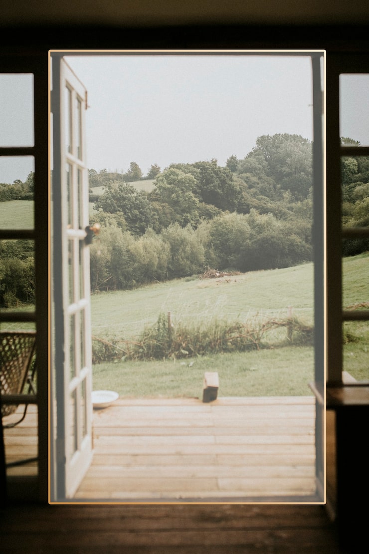 شبابيك upvc مفصلي